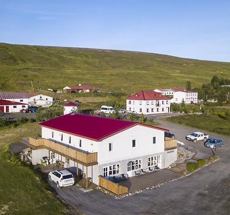 Guesthouse Storu-Laugar ラウガー エクステリア 写真