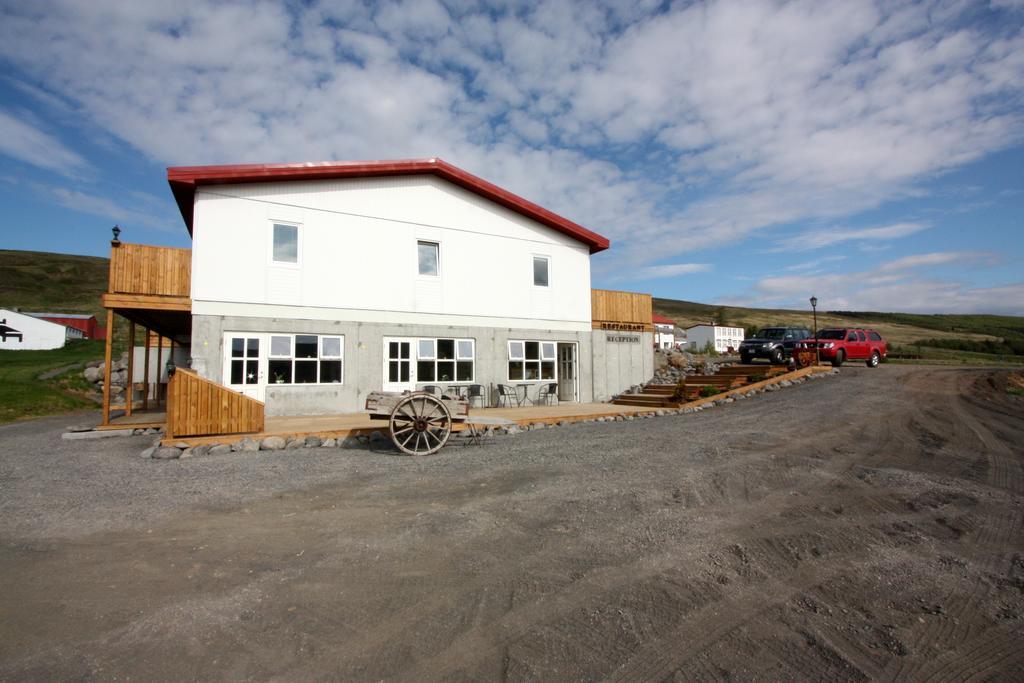 Guesthouse Storu-Laugar ラウガー エクステリア 写真