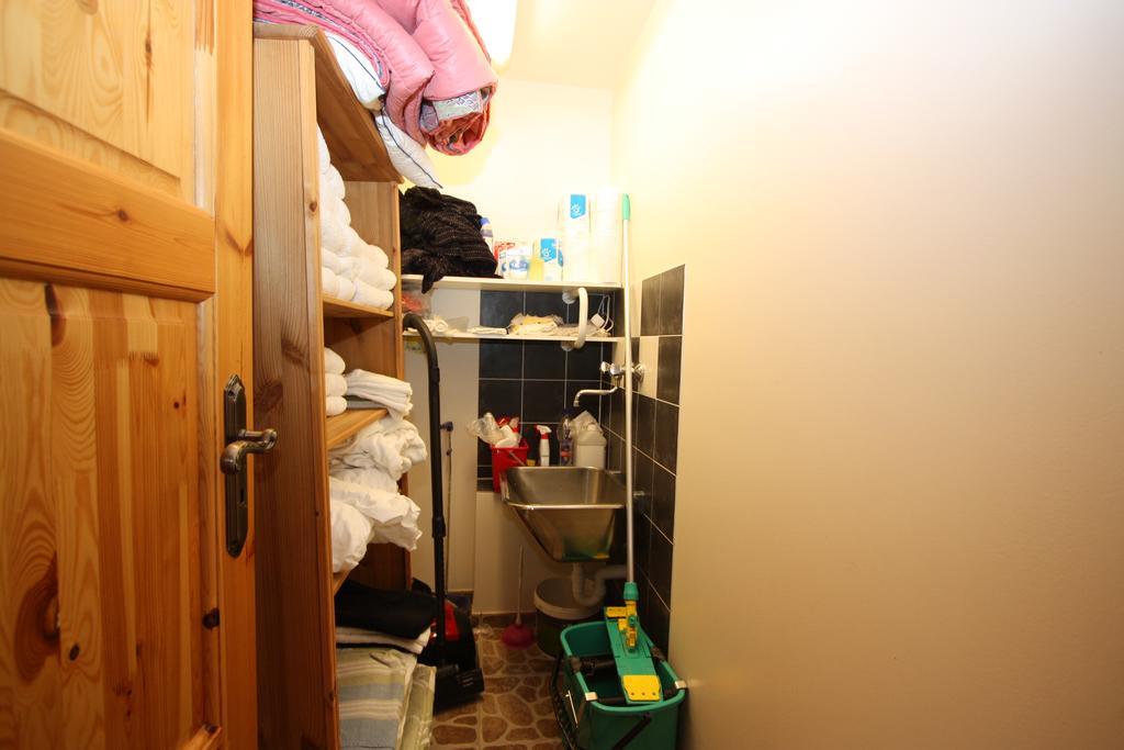 Guesthouse Storu-Laugar ラウガー エクステリア 写真