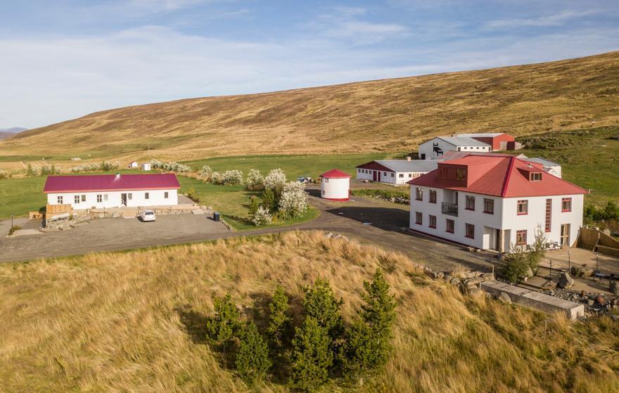 Guesthouse Storu-Laugar ラウガー エクステリア 写真